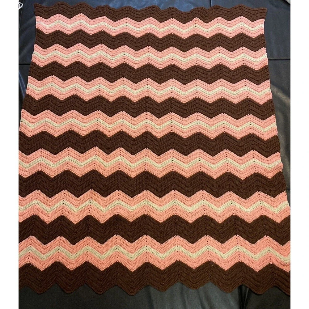 VTG Hand‎ Crochet Chevron Afghan 70's Blanket Peach/Pink, Brown, Cream 64
